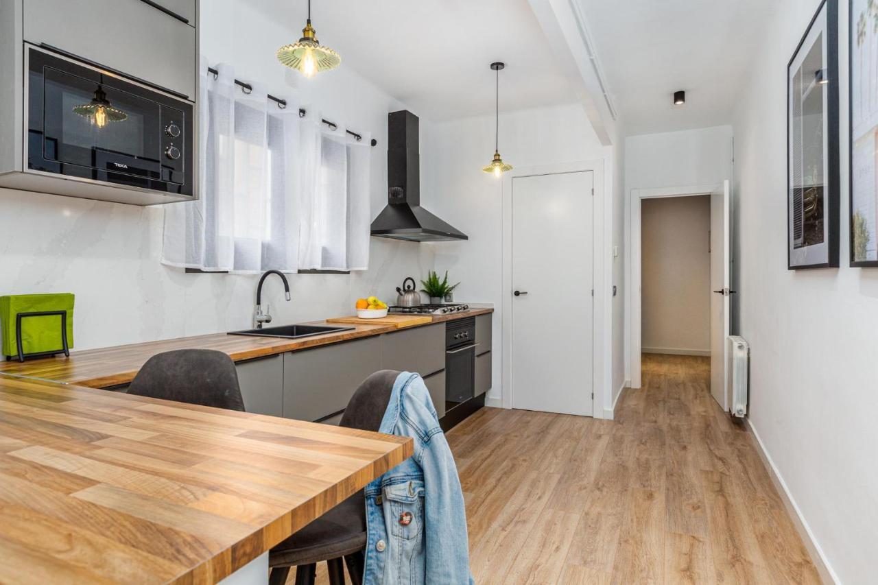 Simply Stunning - Hidden Gem, Heart Of Poble Sec Apartment Barcelona Luaran gambar
