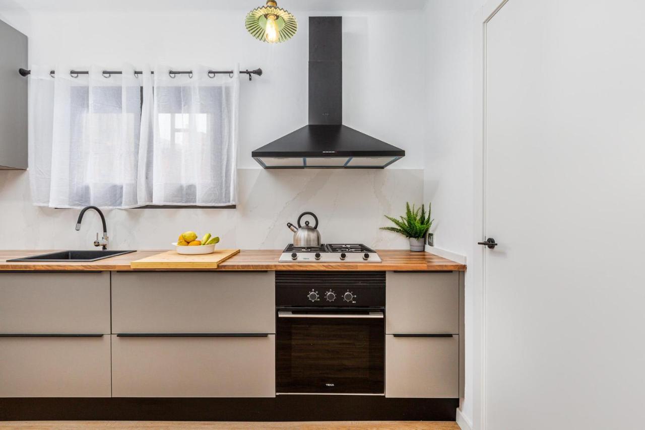 Simply Stunning - Hidden Gem, Heart Of Poble Sec Apartment Barcelona Luaran gambar