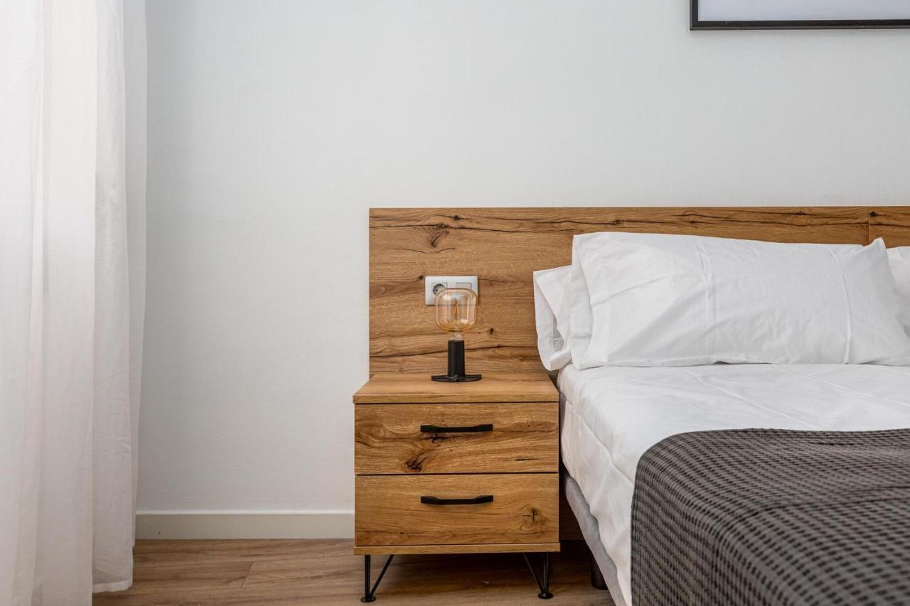 Simply Stunning - Hidden Gem, Heart Of Poble Sec Apartment Barcelona Luaran gambar